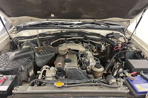 2002 Toyota Landcruiser Standard HZJ105R