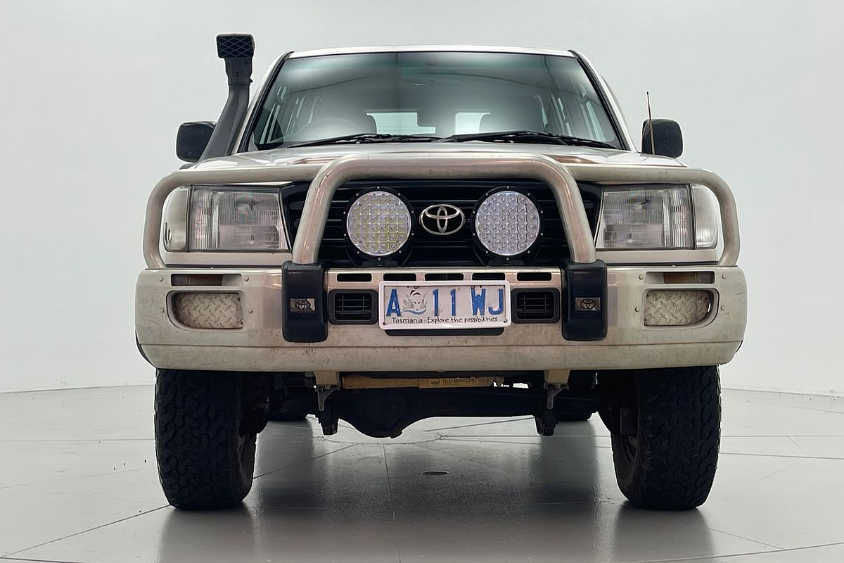 2002 Toyota Landcruiser Standard HZJ105R