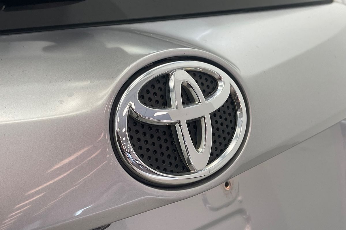 2018 Toyota RAV4 GX ASA44R