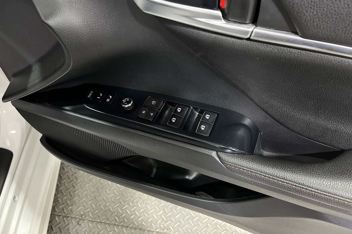 2019 Toyota Camry SL GSV70R