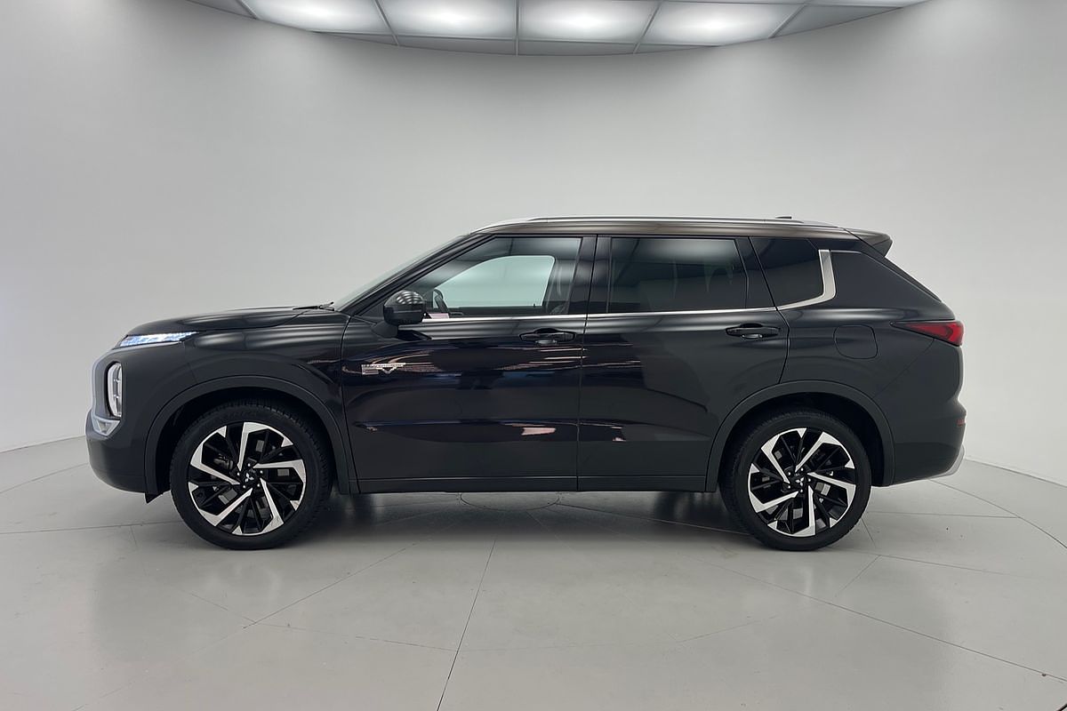 2022 Mitsubishi Outlander PHEV Exceed Tourer ZM
