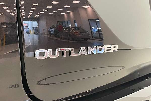 2022 Mitsubishi Outlander PHEV Exceed Tourer ZM