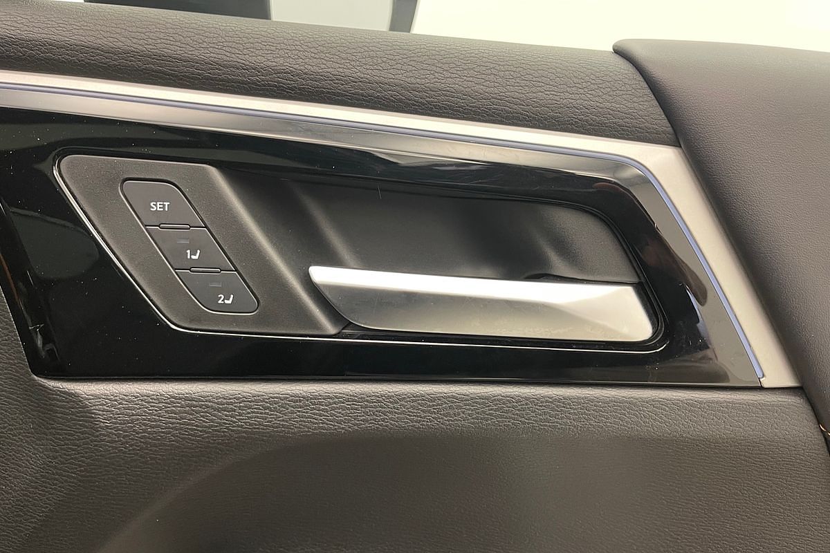 2022 Mitsubishi Outlander PHEV Exceed Tourer ZM