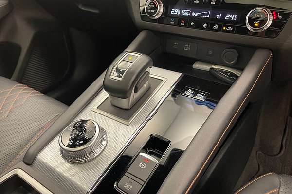 2022 Mitsubishi Outlander PHEV Exceed Tourer ZM