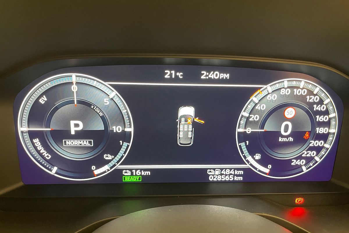 2022 Mitsubishi Outlander PHEV Exceed Tourer ZM