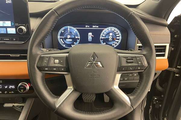 2022 Mitsubishi Outlander PHEV Exceed Tourer ZM