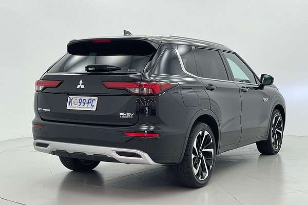 2022 Mitsubishi Outlander PHEV Exceed Tourer ZM