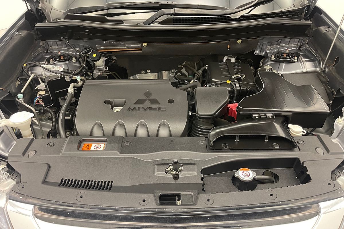 2015 Mitsubishi Outlander LS ZK