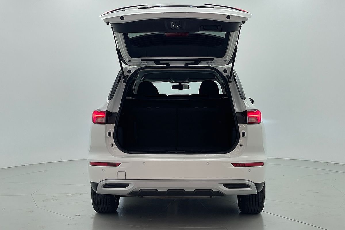 2024 Mitsubishi Outlander LS ZM