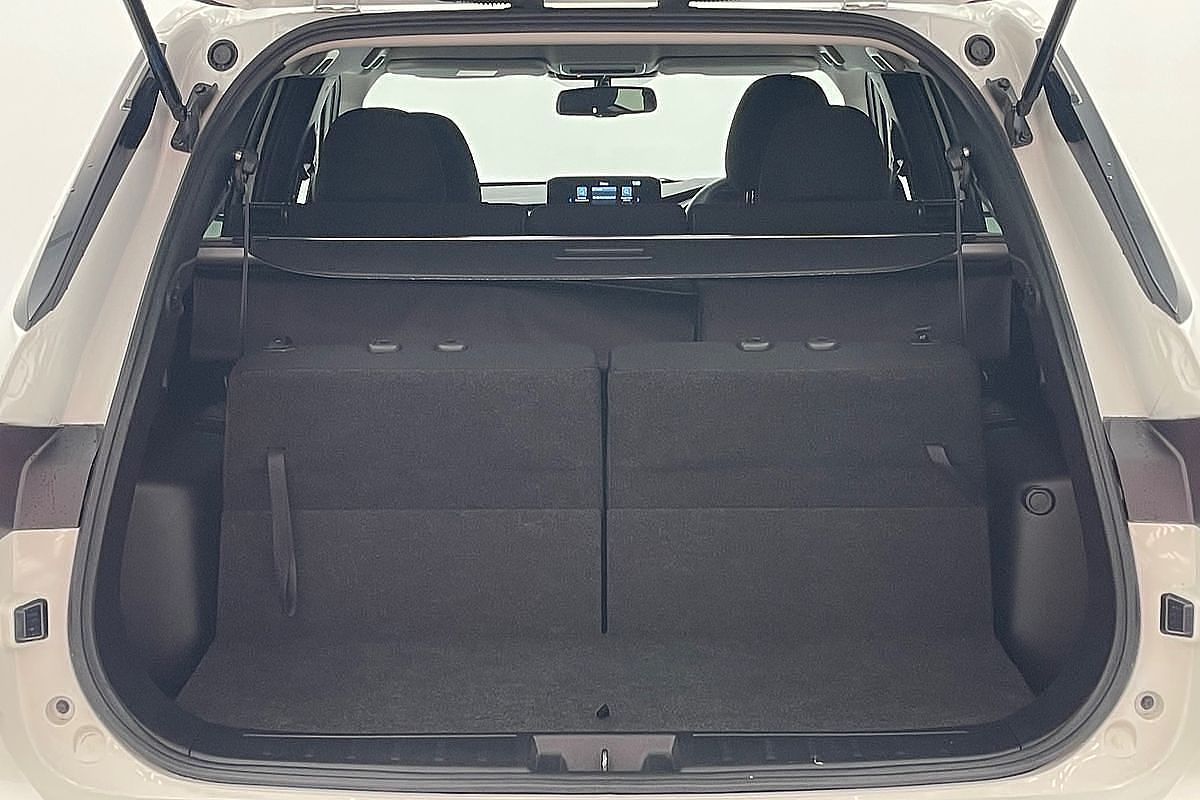 2024 Mitsubishi Outlander LS ZM