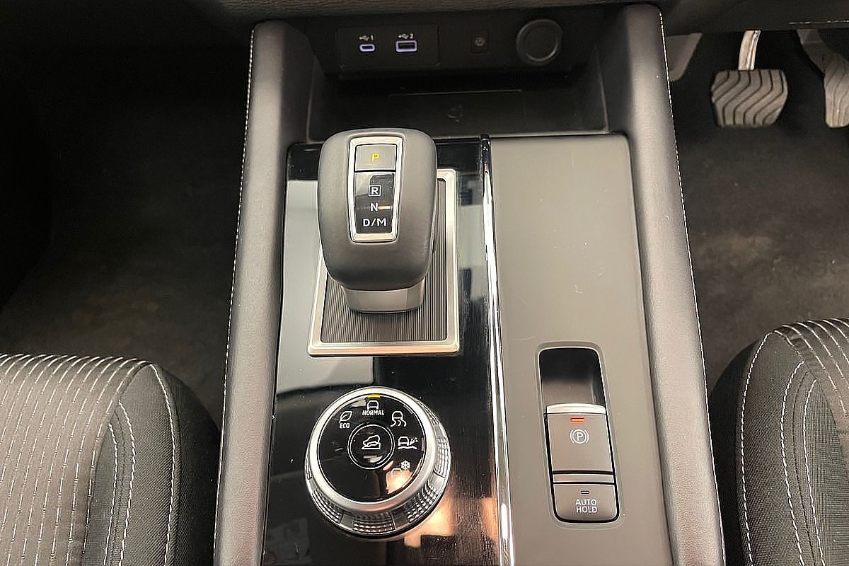 2024 Mitsubishi Outlander LS ZM