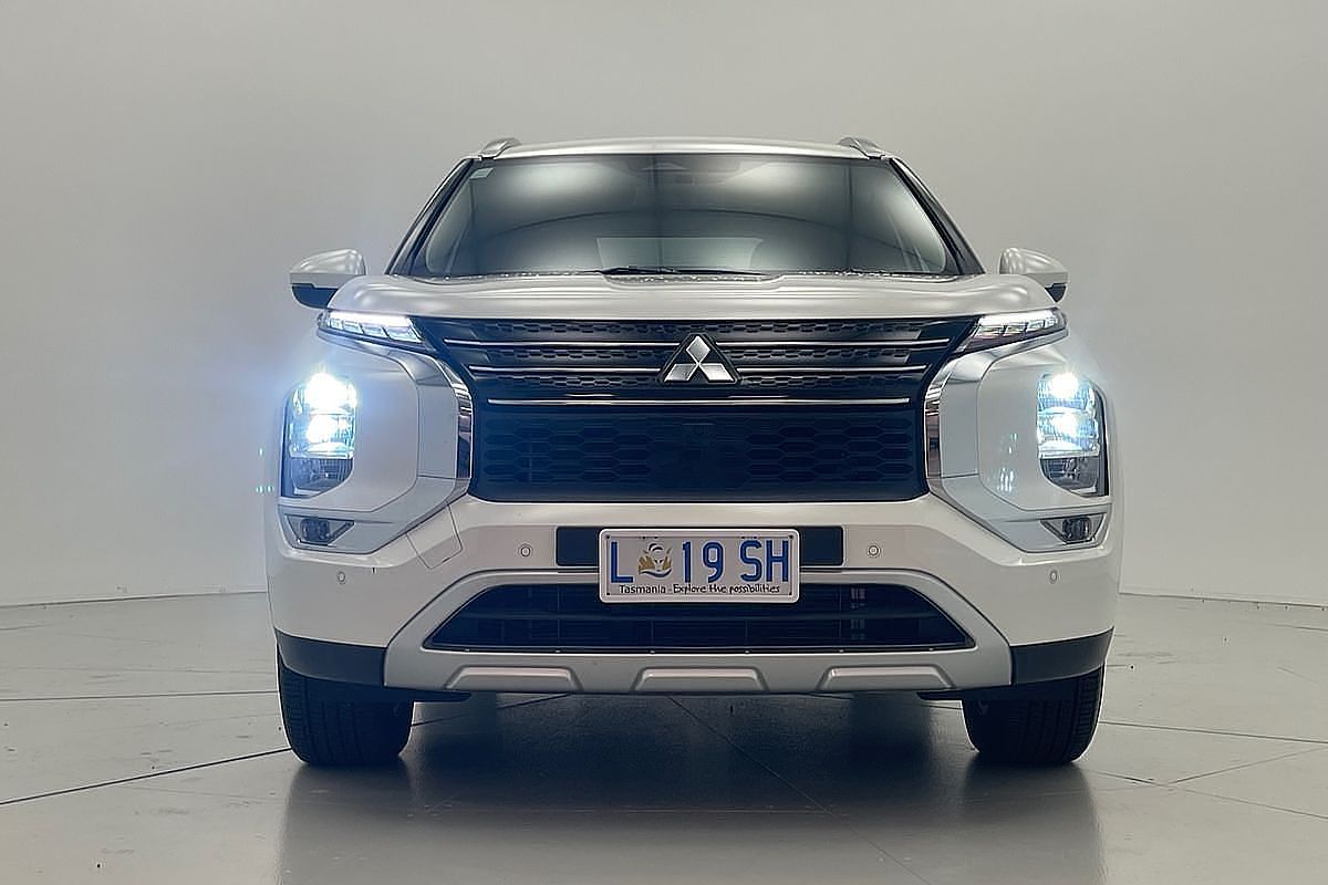 2024 Mitsubishi Outlander LS ZM