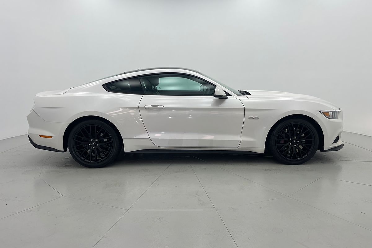 Ford MUSTANG 2017 2DR FASTB GT NON SVP 5.0L 4V 6SPD AUT (SFMX9A1)