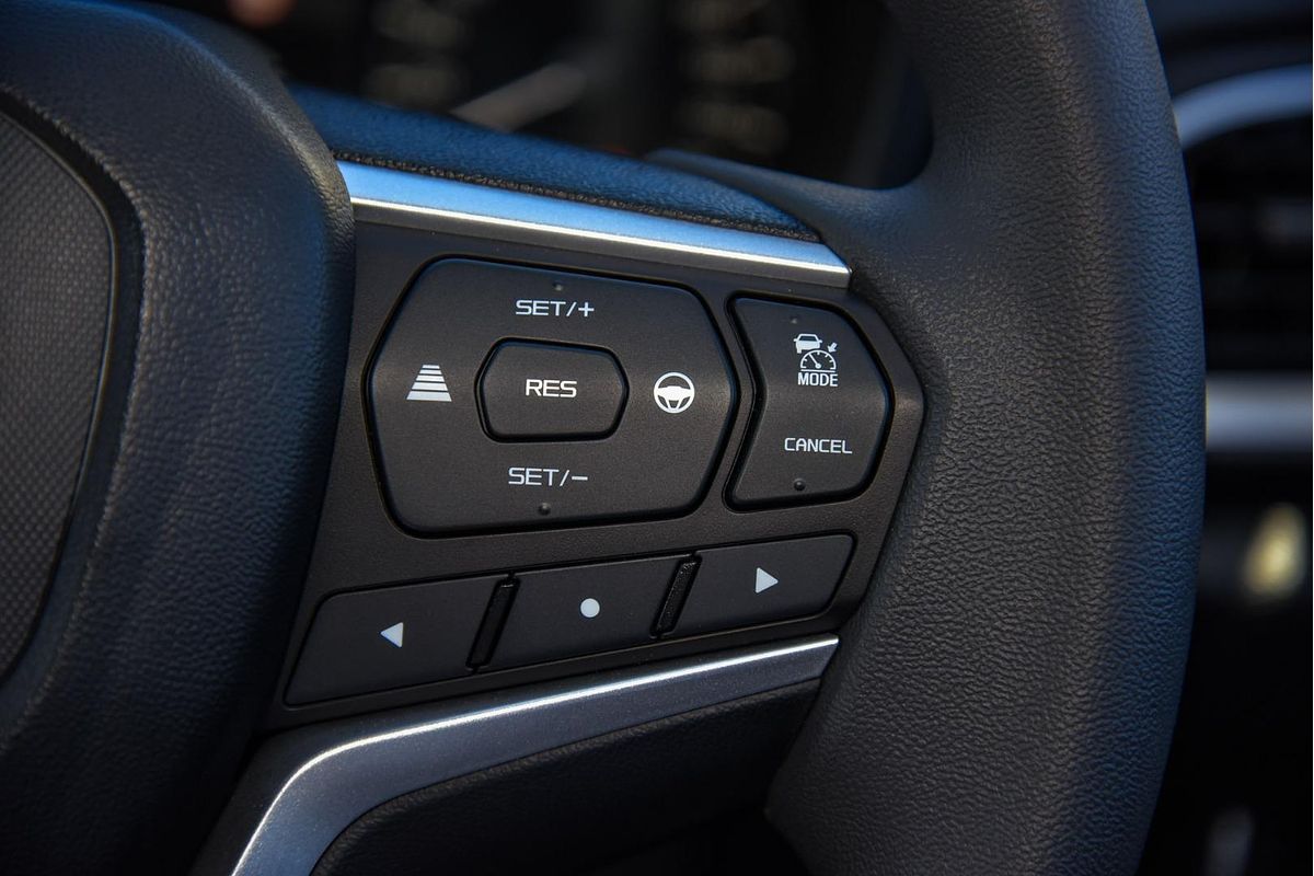 2025 Isuzu MU-X LS-M