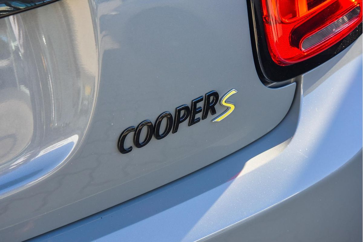 2021 MINI Hatch Cooper SE Classic F56 LCI-2