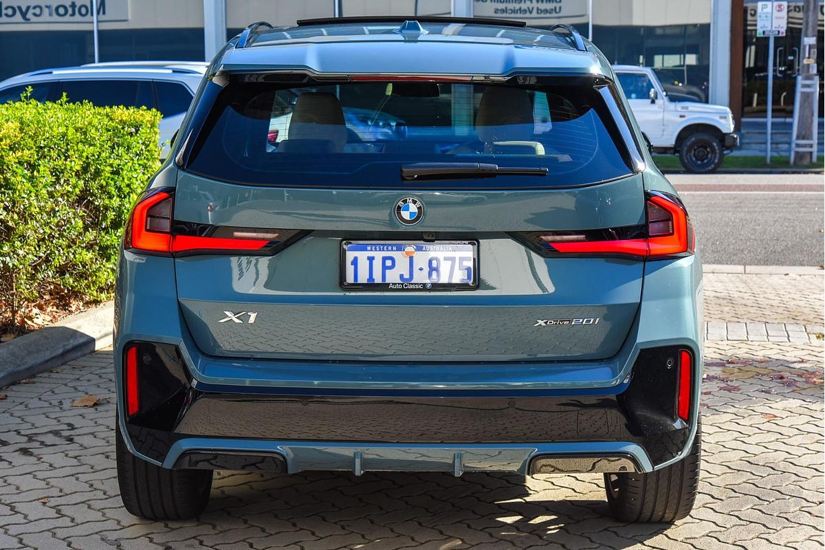 2023 BMW X1 xDrive20i U11