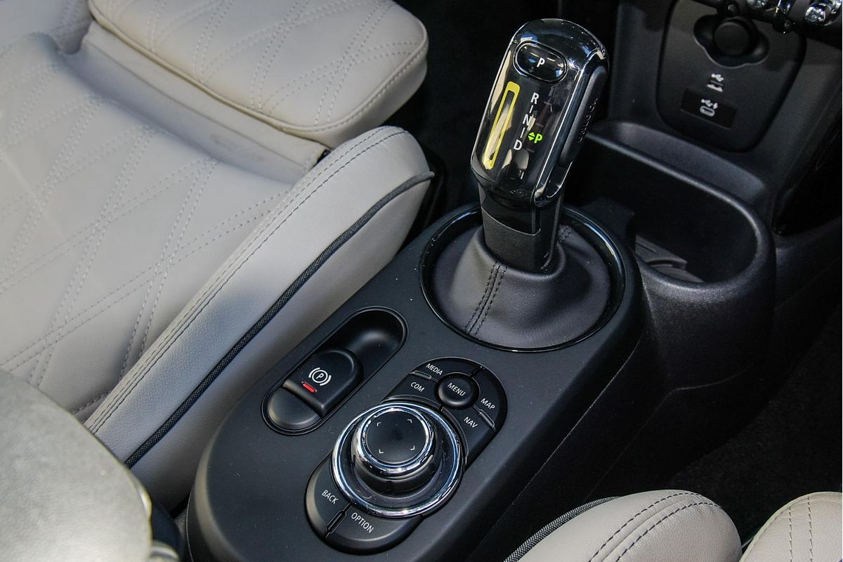 2021 MINI Hatch Cooper SE Classic F56 LCI-2