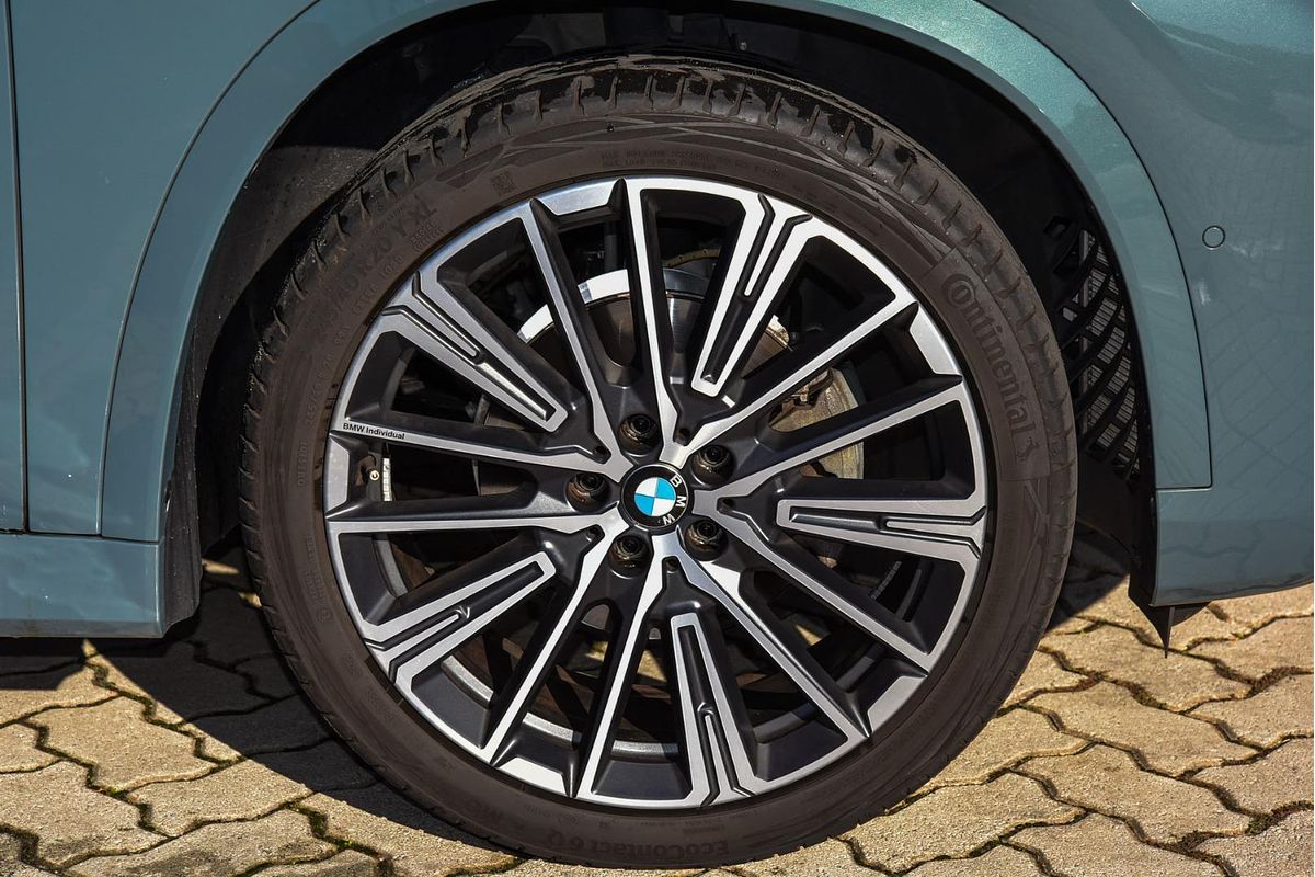 2023 BMW X1 xDrive20i U11