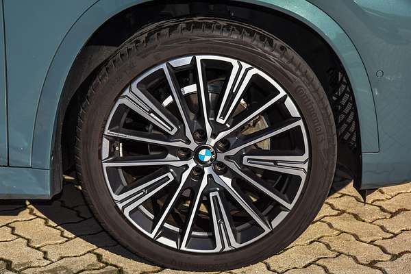 2023 BMW X1 xDrive20i U11