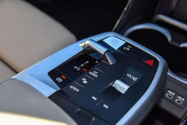 2023 BMW X1 xDrive20i U11
