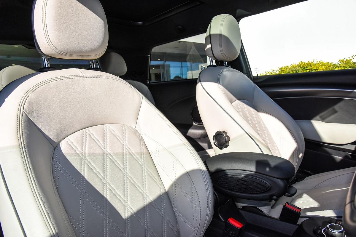 2021 MINI Hatch Cooper SE Classic F56 LCI-2