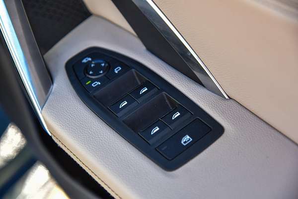 2023 BMW X1 xDrive20i U11