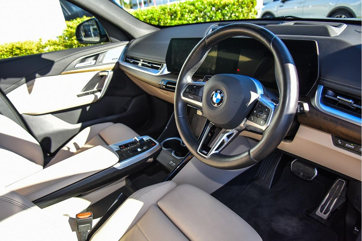 2023 BMW X1 xDrive20i U11