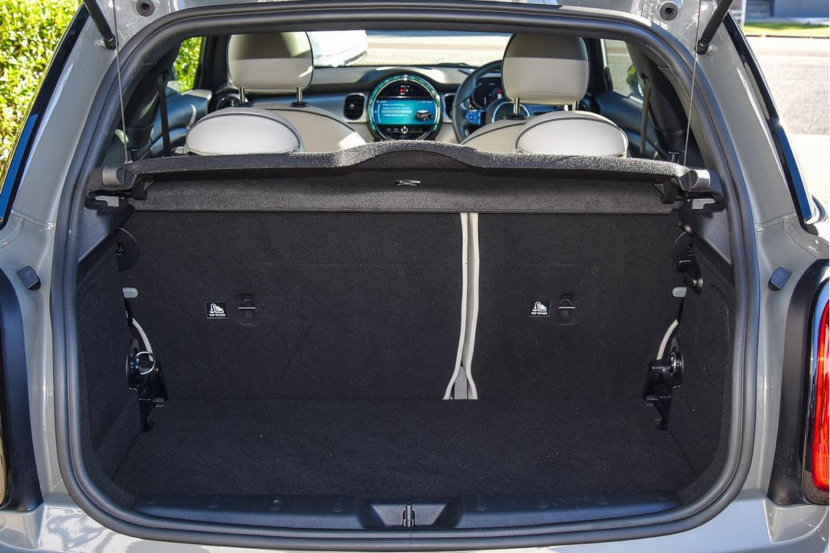 2021 MINI Hatch Cooper SE Classic F56 LCI-2