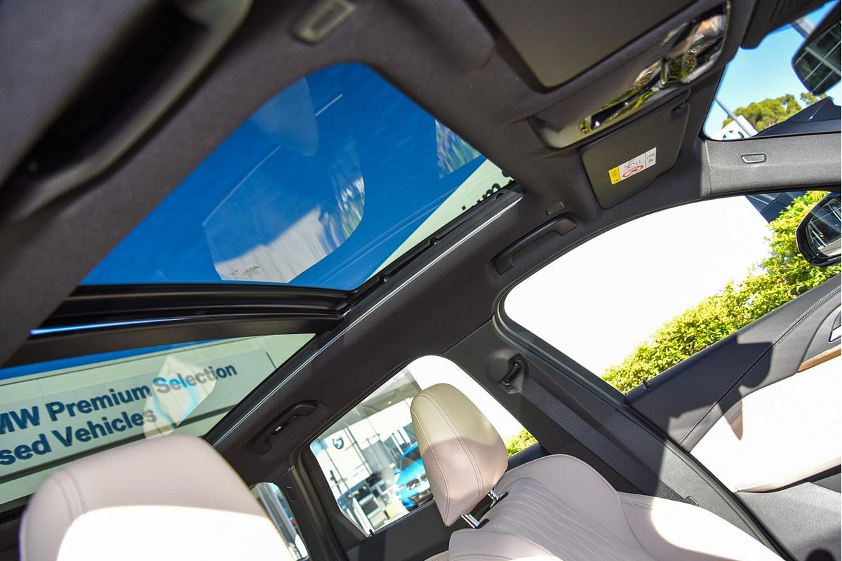 2023 BMW X1 xDrive20i U11