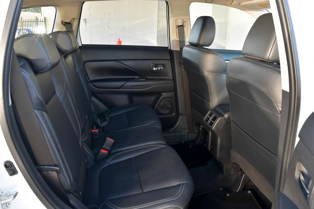 2020 Mitsubishi Outlander Exceed ZL