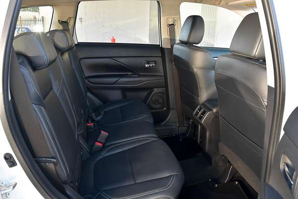 2020 Mitsubishi Outlander Exceed ZL