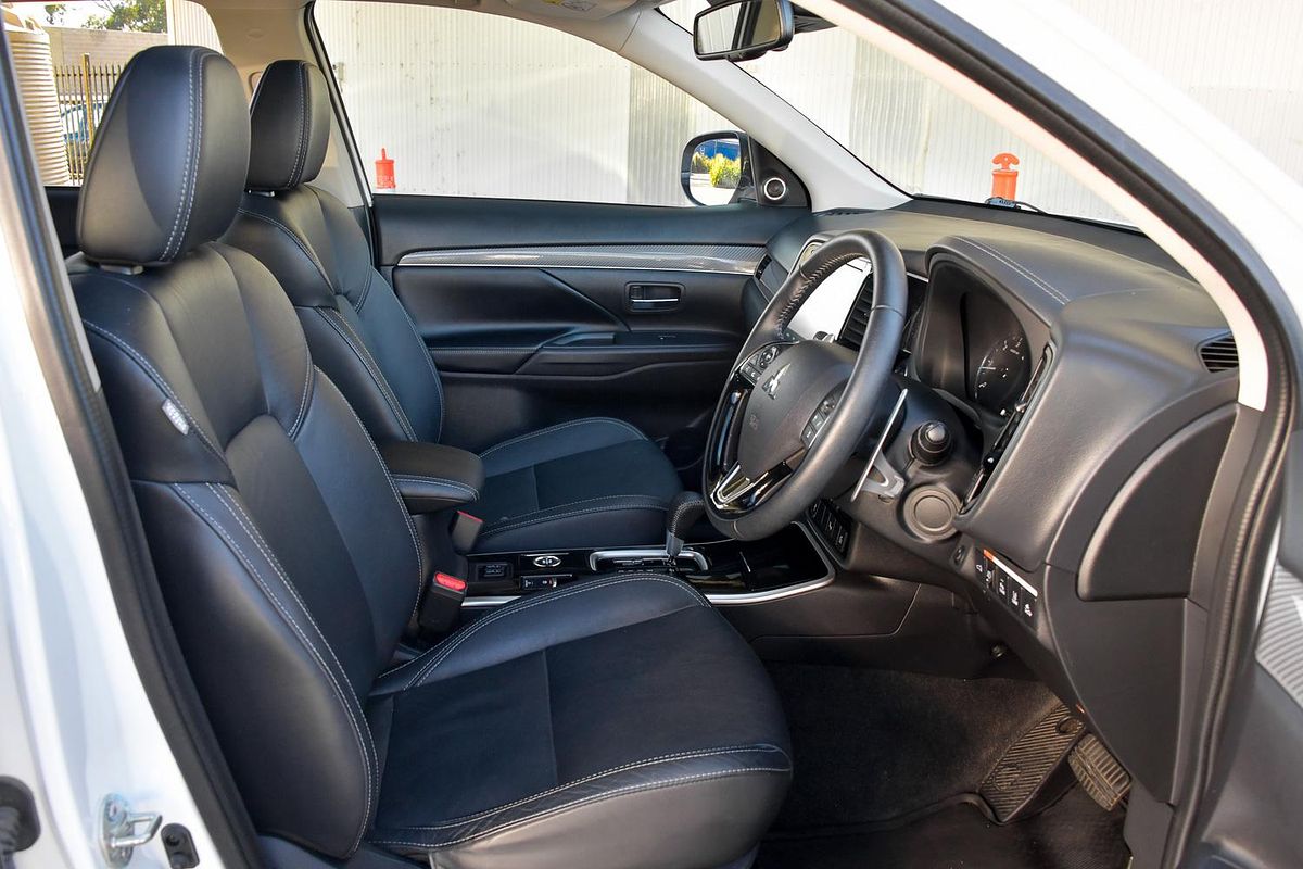 2020 Mitsubishi Outlander Exceed ZL