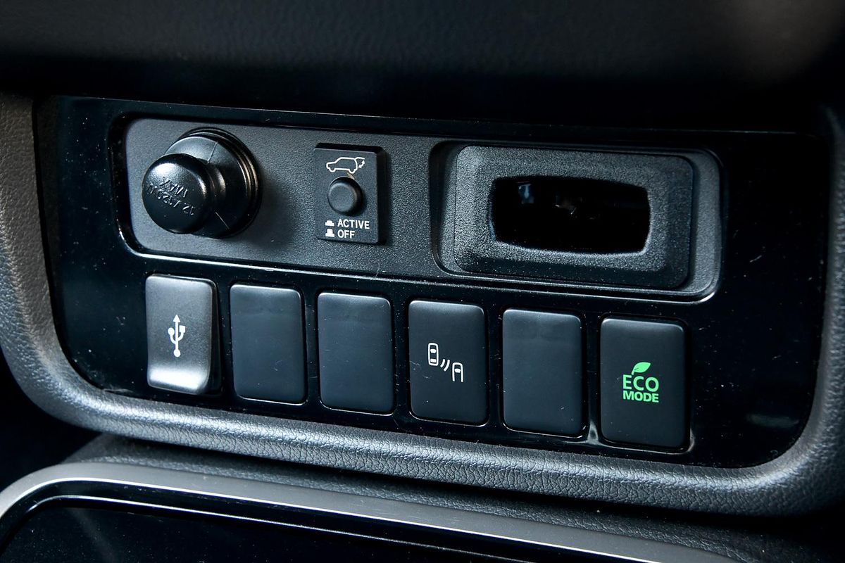 2020 Mitsubishi Outlander Exceed ZL