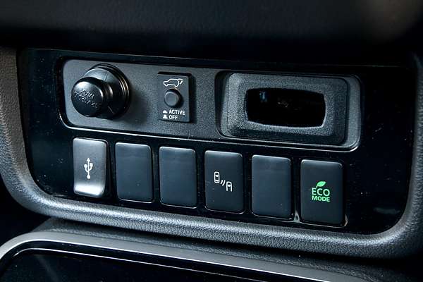 2020 Mitsubishi Outlander Exceed ZL