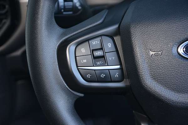 2022 Ford Everest Ambiente 2.0L