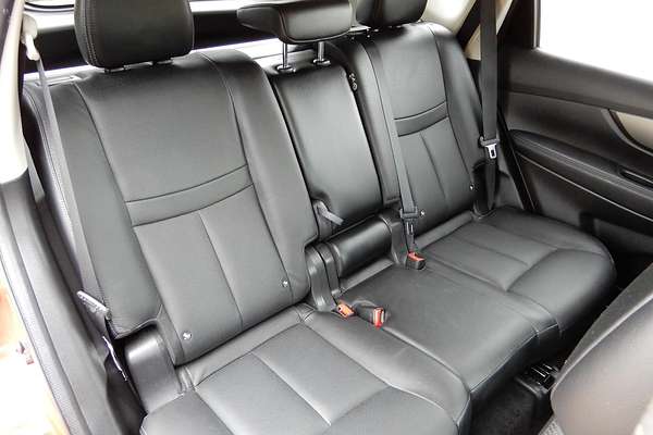 2014 Nissan X-TRAIL ST-L T32