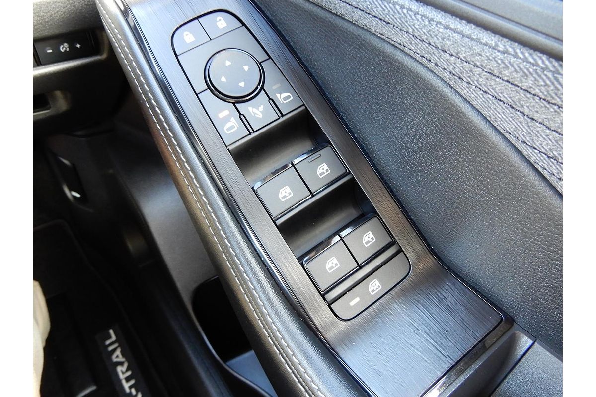 2024 Nissan X-TRAIL ST T33