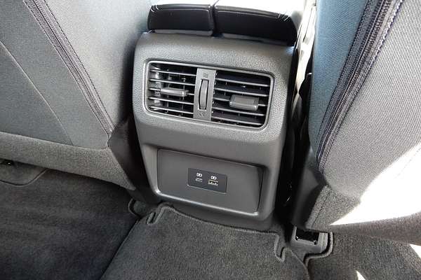 2024 Nissan X-TRAIL ST T33