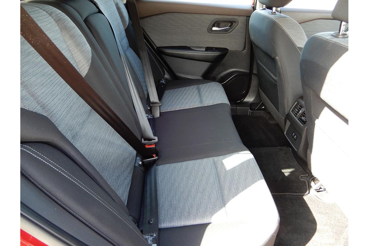 2024 Nissan X-TRAIL ST T33