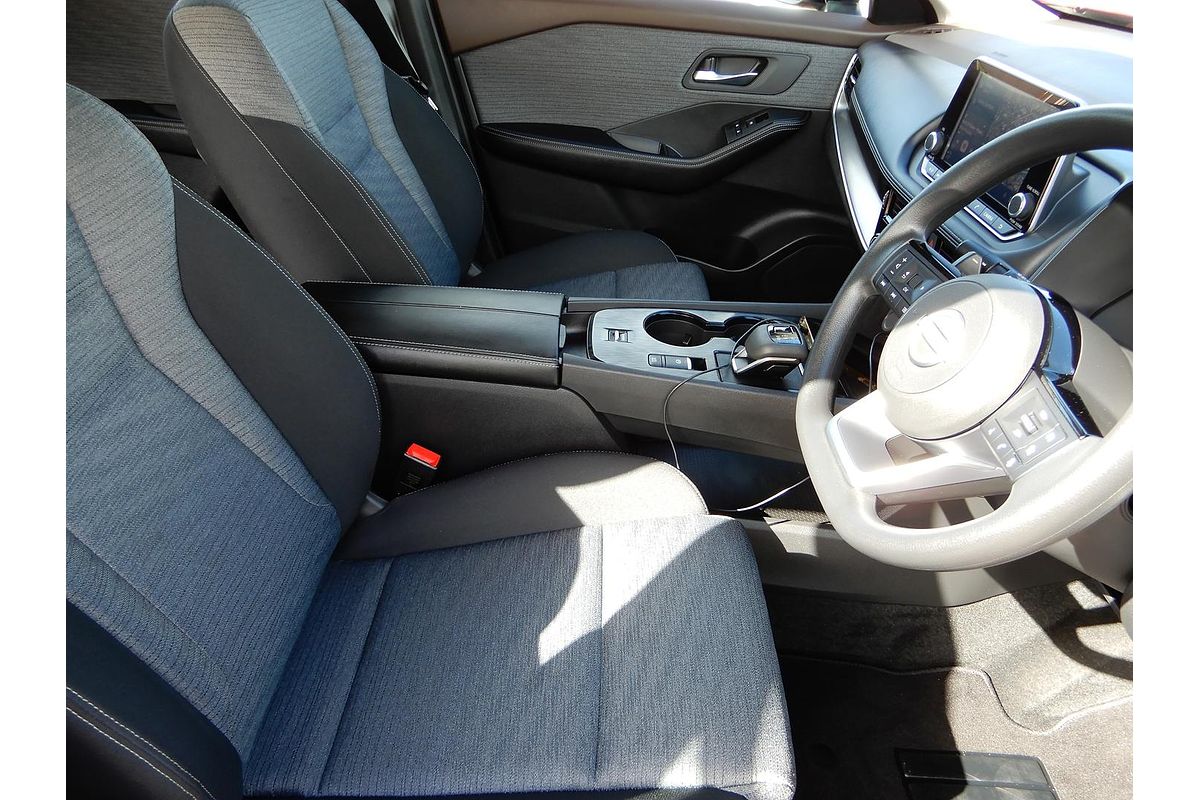 2024 Nissan X-TRAIL ST T33