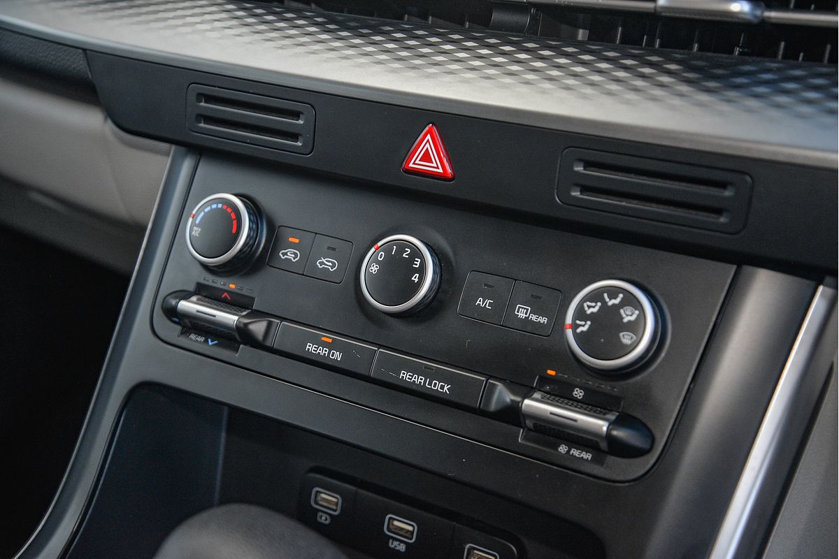 2022 Kia Carnival S KA4