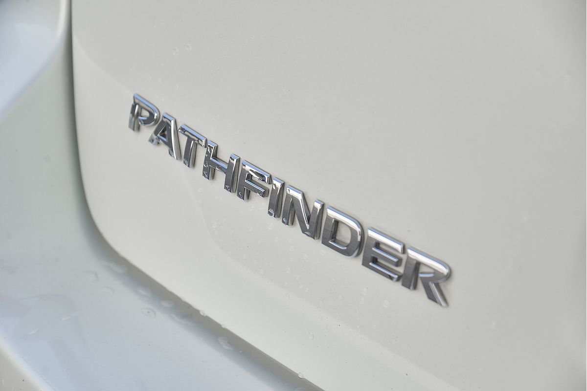 2018 Nissan Pathfinder ST-L R52 Series II