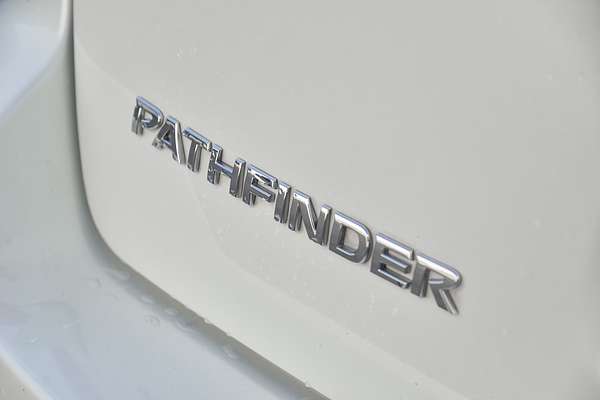 2018 Nissan Pathfinder ST-L R52 Series II