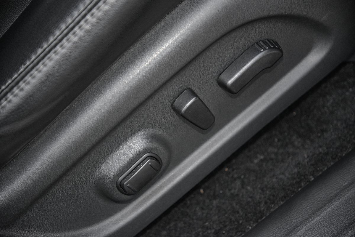 2018 Nissan Pathfinder ST-L R52 Series II