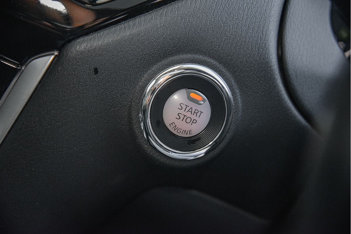 2018 Nissan Pathfinder ST-L R52 Series II