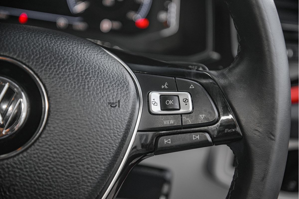2018 Volkswagen Polo beats AW