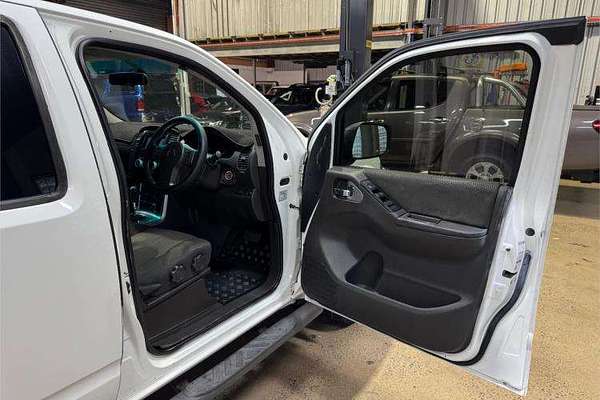 2011 Nissan Navara ST-X 550 D40 4X4