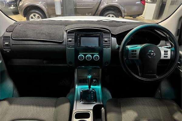 2011 Nissan Navara ST-X 550 D40 4X4
