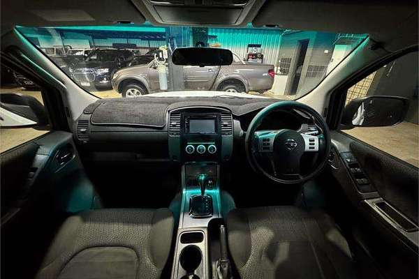 2011 Nissan Navara ST-X 550 D40 4X4