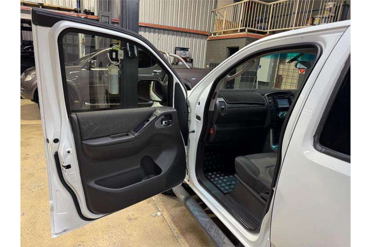 2011 Nissan Navara ST-X 550 D40 4X4